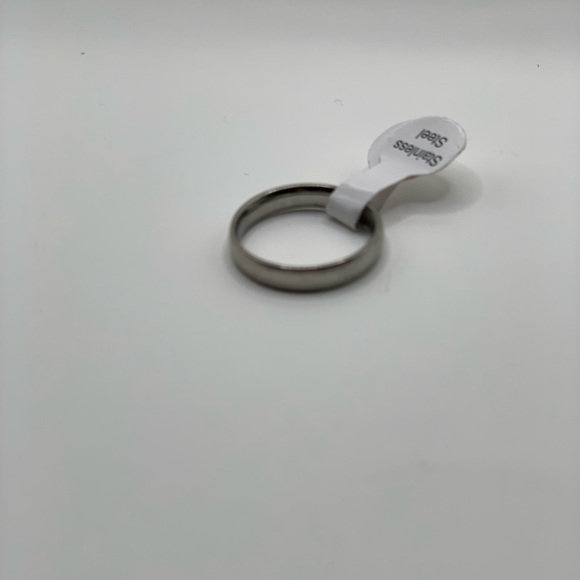 Size 8 Stainless Steel ring - Picture 5 of 5